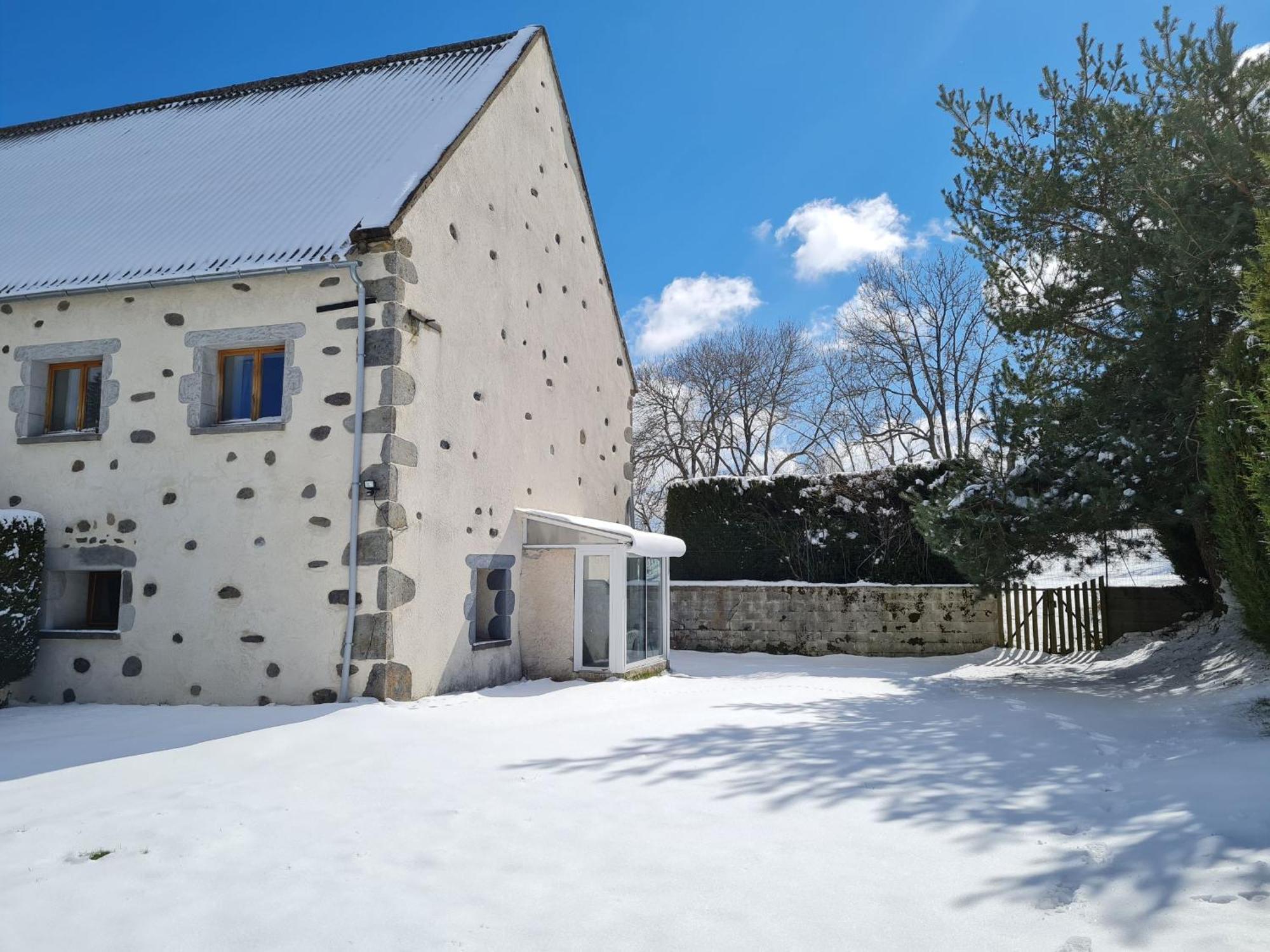 Gite Rural - Grange Des Pres Blancs Chaine Des Puys Le Vernet-Sainte-Marguerite Exteriör bild